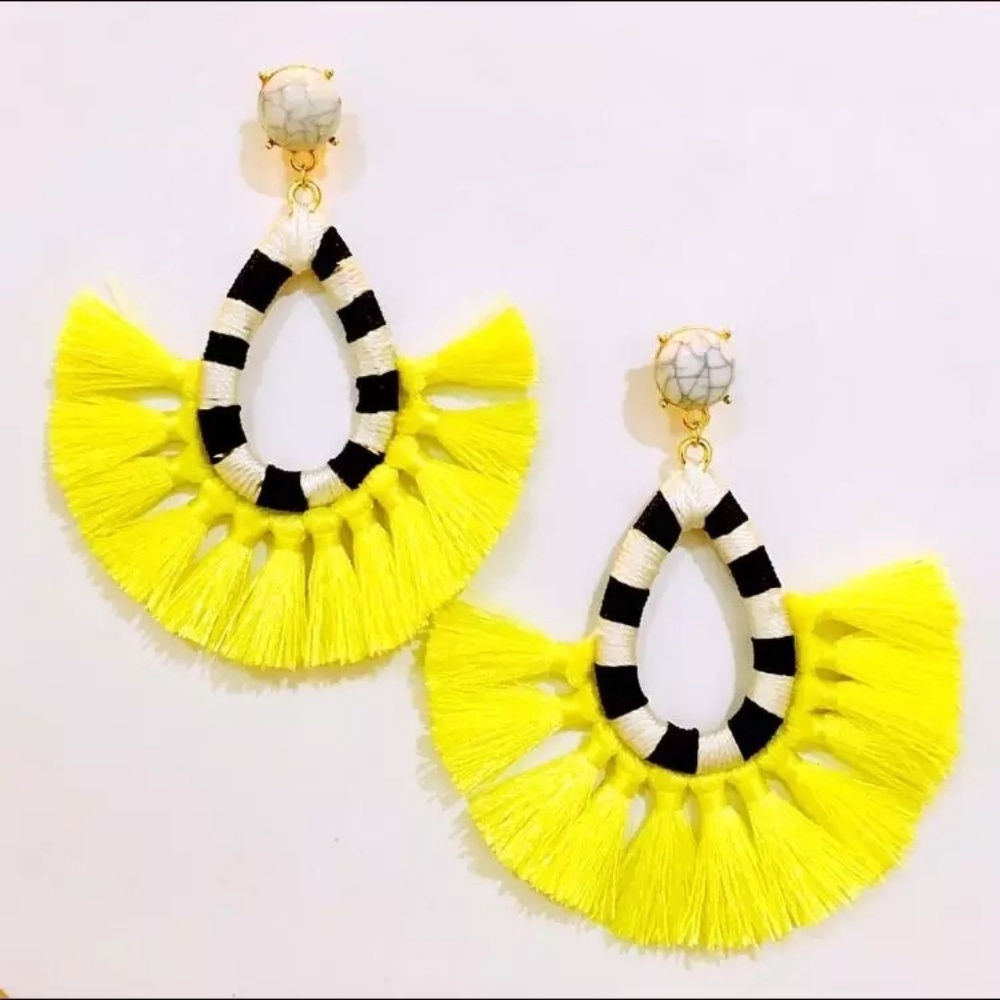 Fan fringe earrings